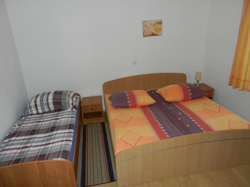 Gostilna Stara Posta Hotel Podkraj Bagian luar foto