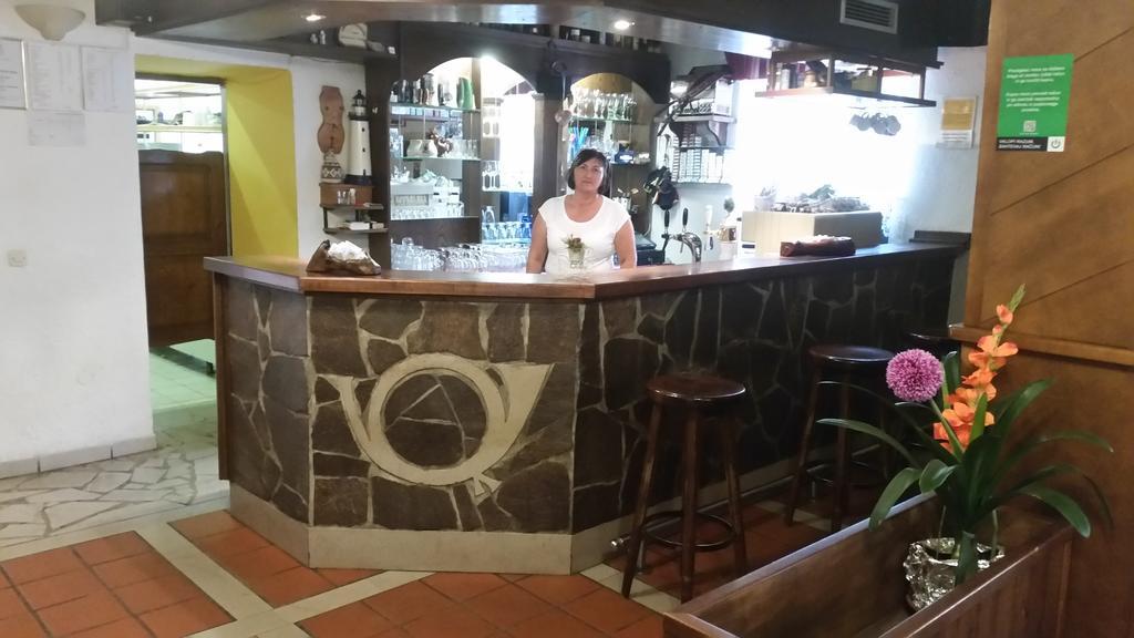 Gostilna Stara Posta Hotel Podkraj Bagian luar foto