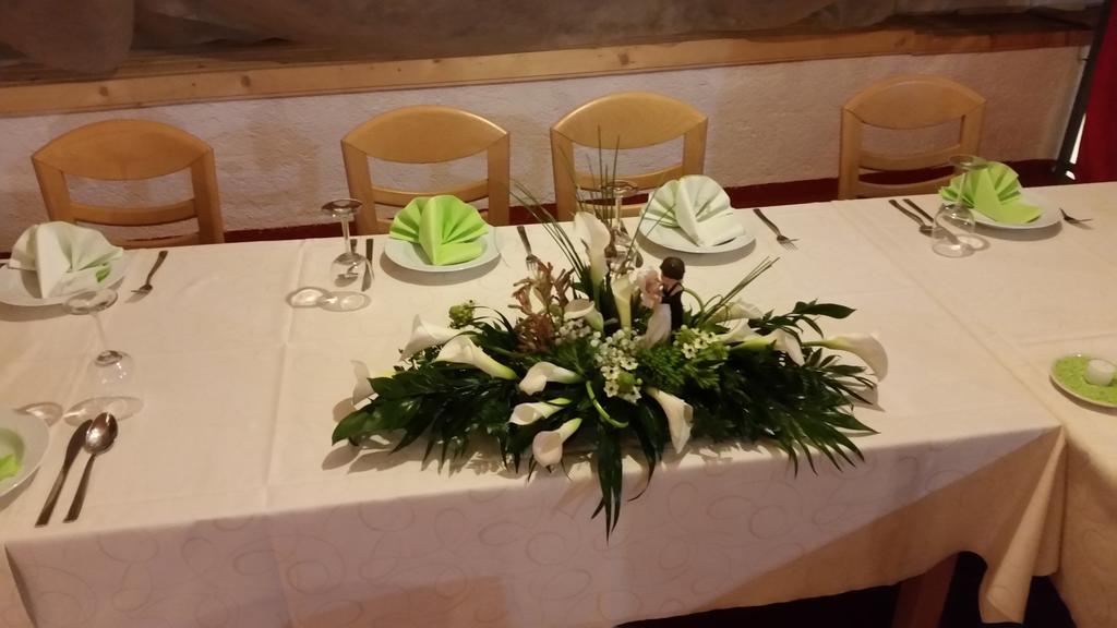Gostilna Stara Posta Hotel Podkraj Bagian luar foto