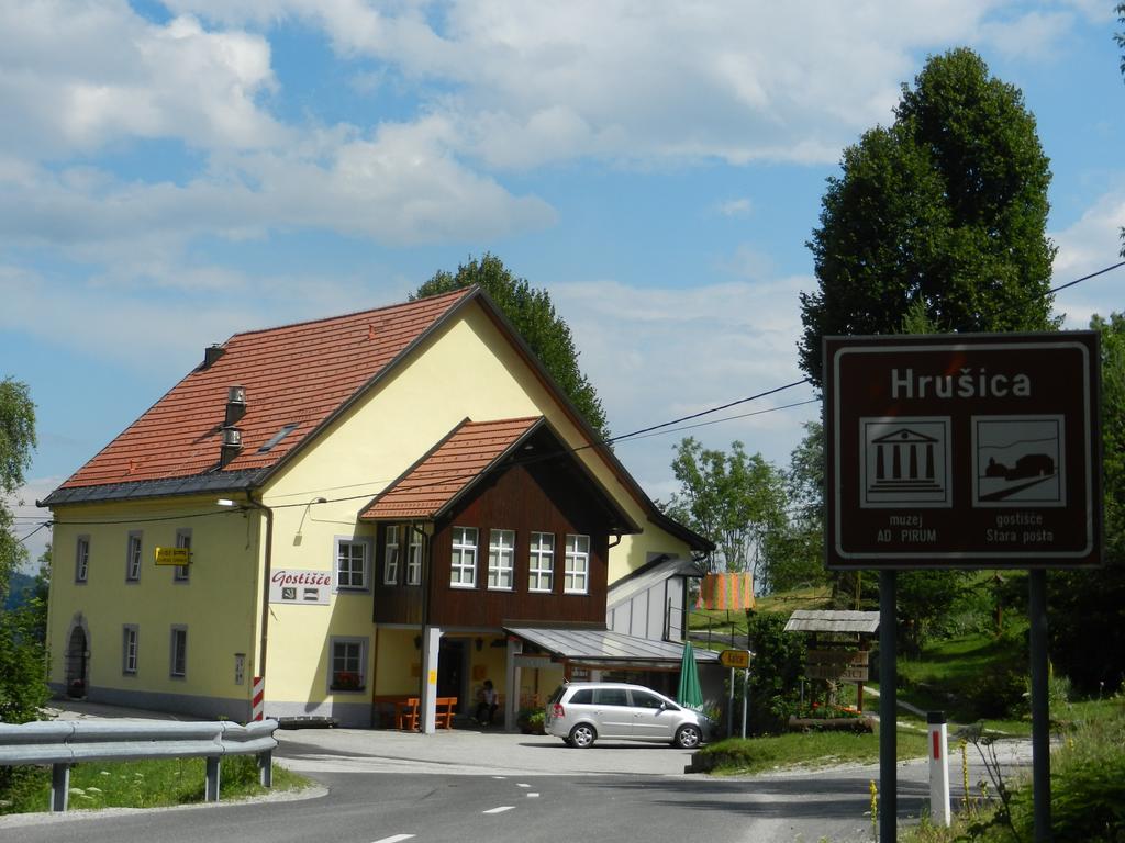 Gostilna Stara Posta Hotel Podkraj Bagian luar foto