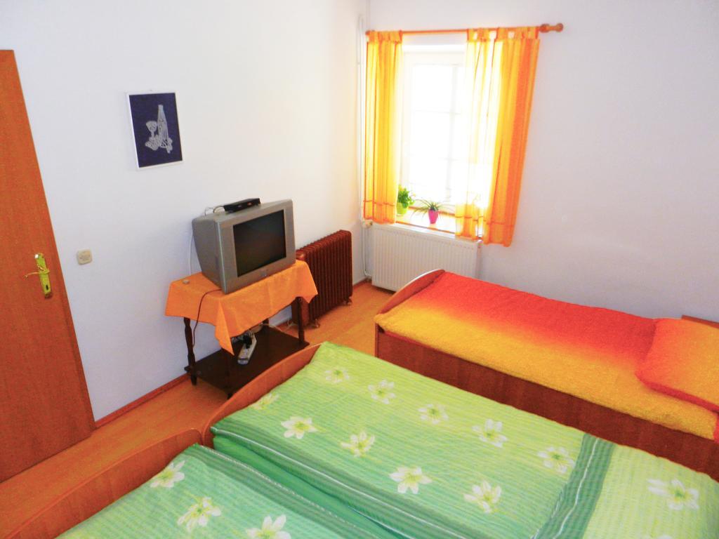 Gostilna Stara Posta Hotel Podkraj Bagian luar foto