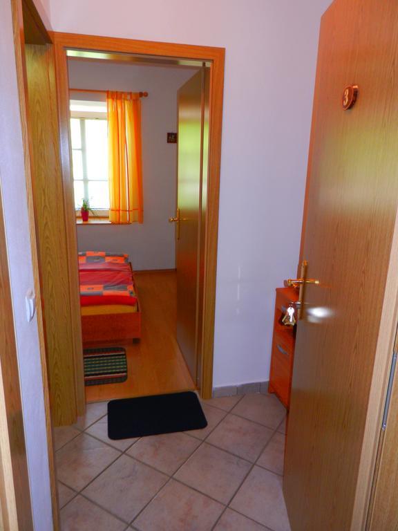 Gostilna Stara Posta Hotel Podkraj Bagian luar foto