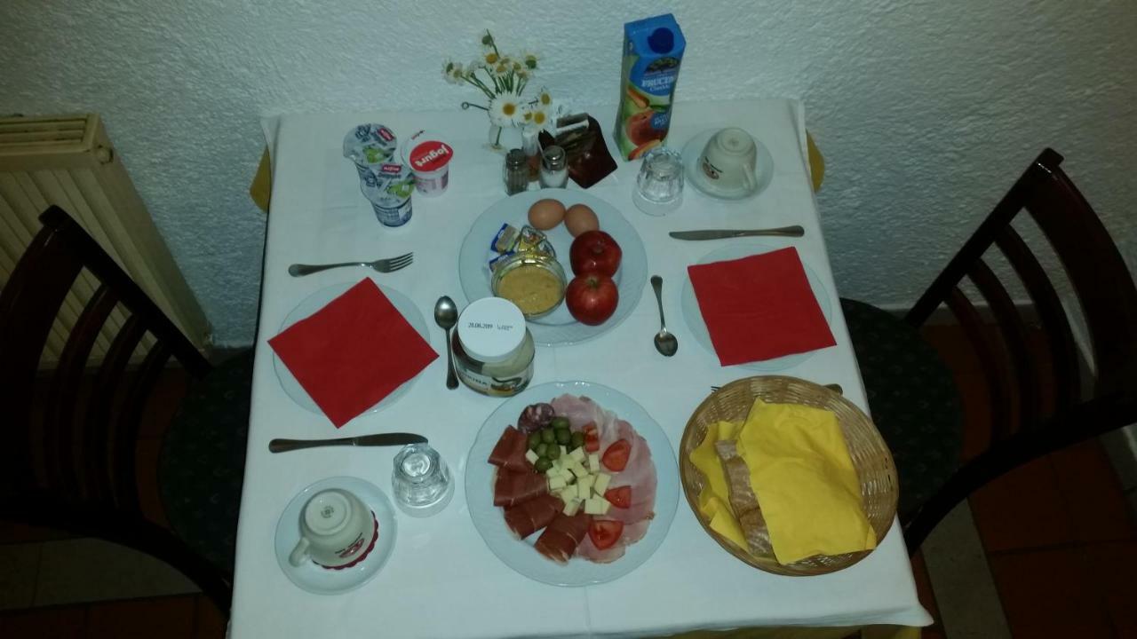 Gostilna Stara Posta Hotel Podkraj Bagian luar foto